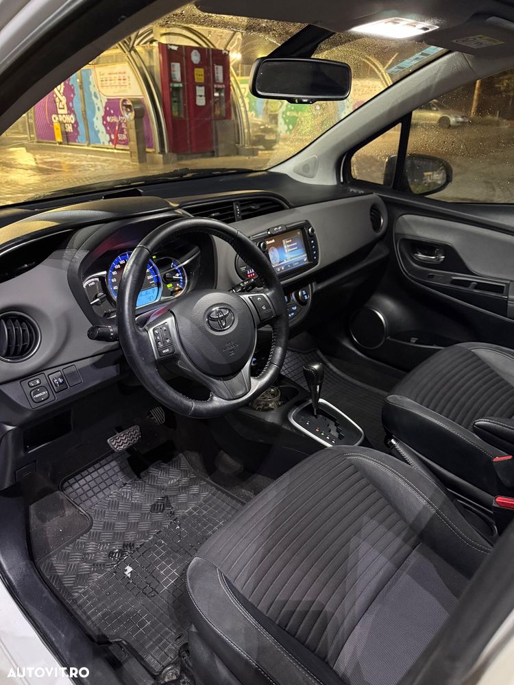 Toyota Yaris - 8