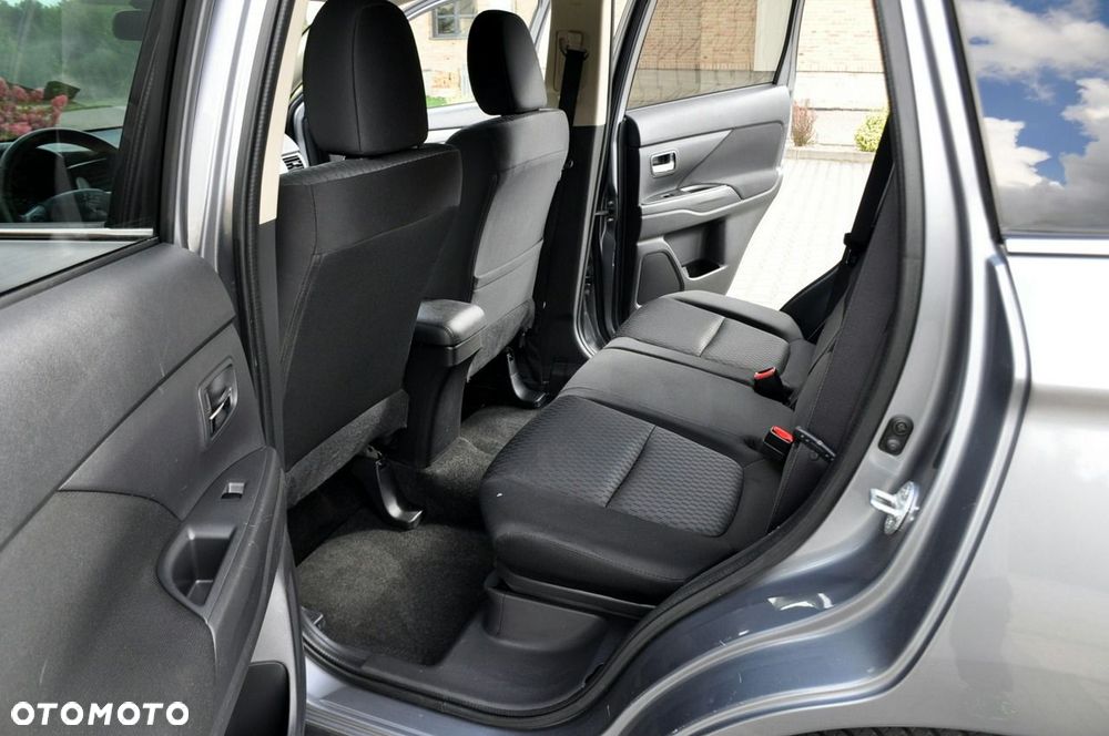 Mitsubishi Outlander - 20