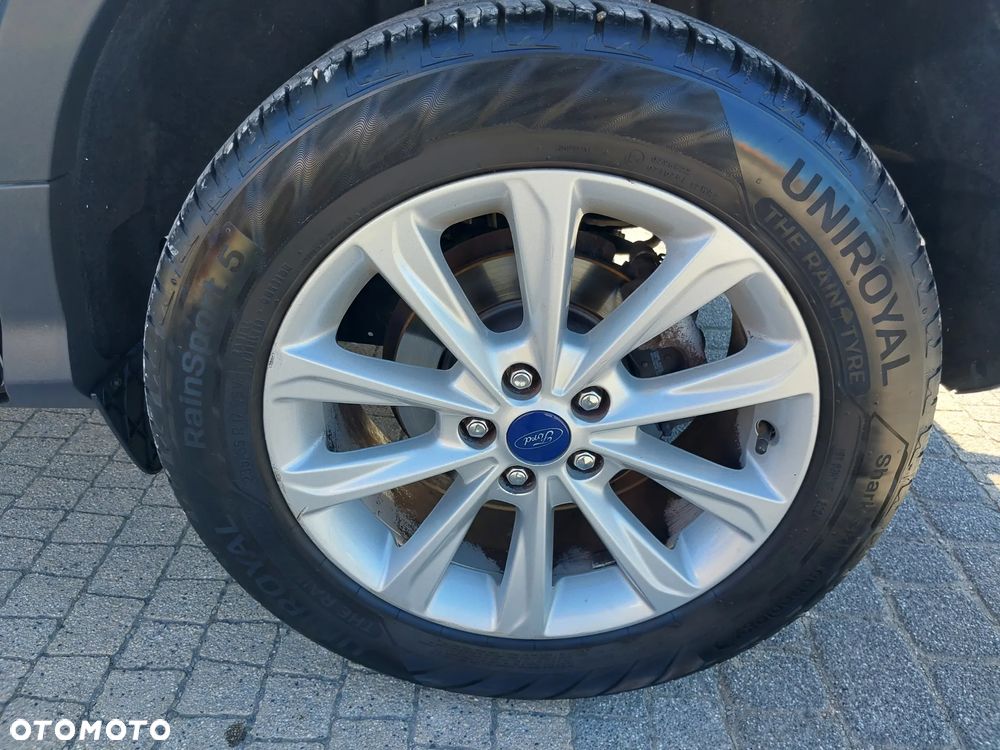 Ford Kuga - 29