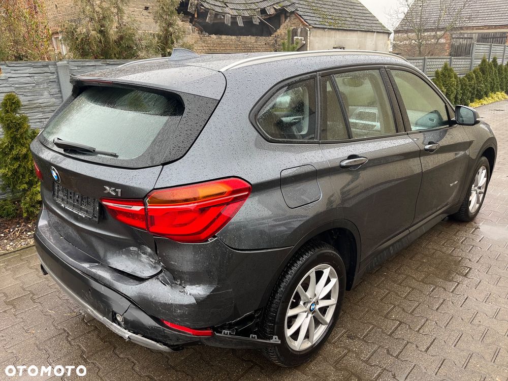BMW X1 sDrive18i xLine - 4