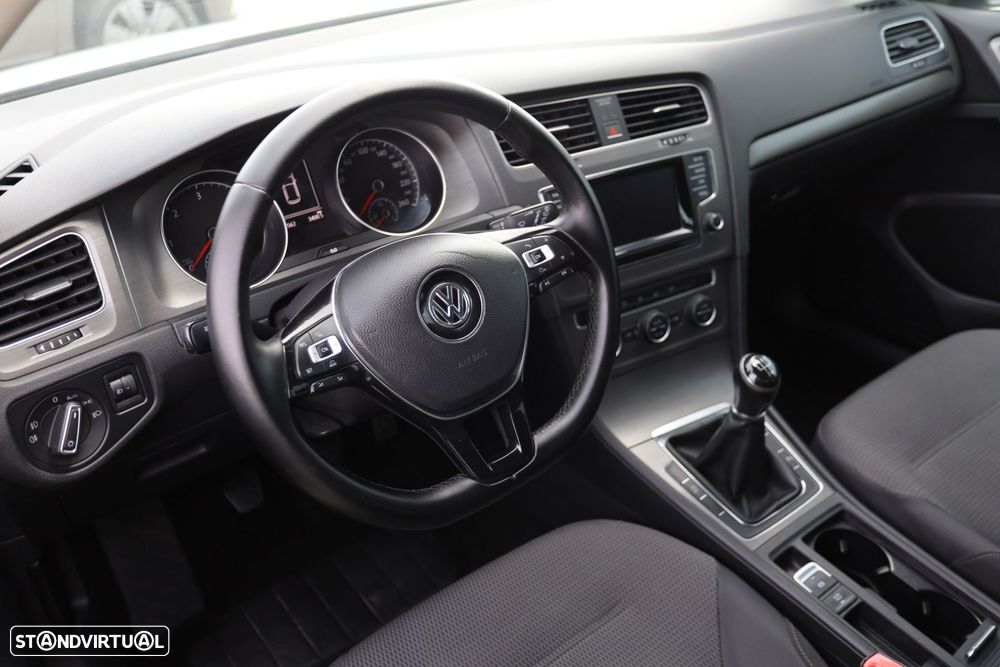 VW Golf 1.6 TDi Confortline - 8