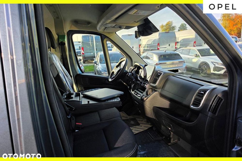 Opel Movano Heavy L4H3 AT8 2.2 180KM - 10