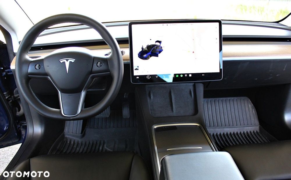 Tesla Model 3 - 20