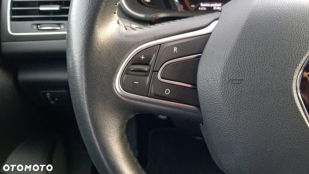 Renault Megane ENERGY TCe 140 EDC LIMITED - 6