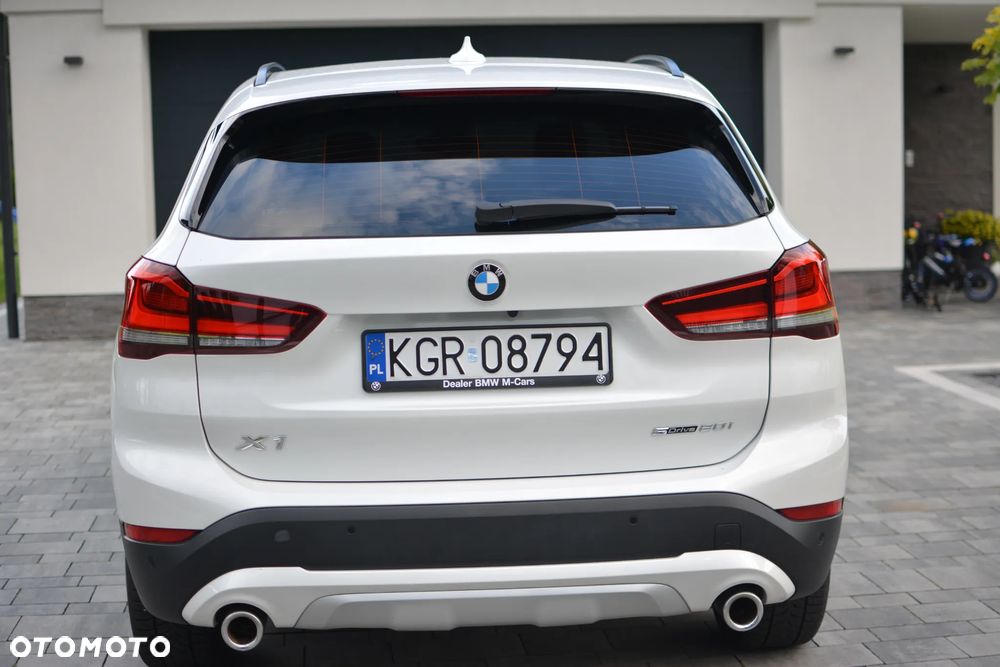 BMW X1 sDrive20i xLine - 6