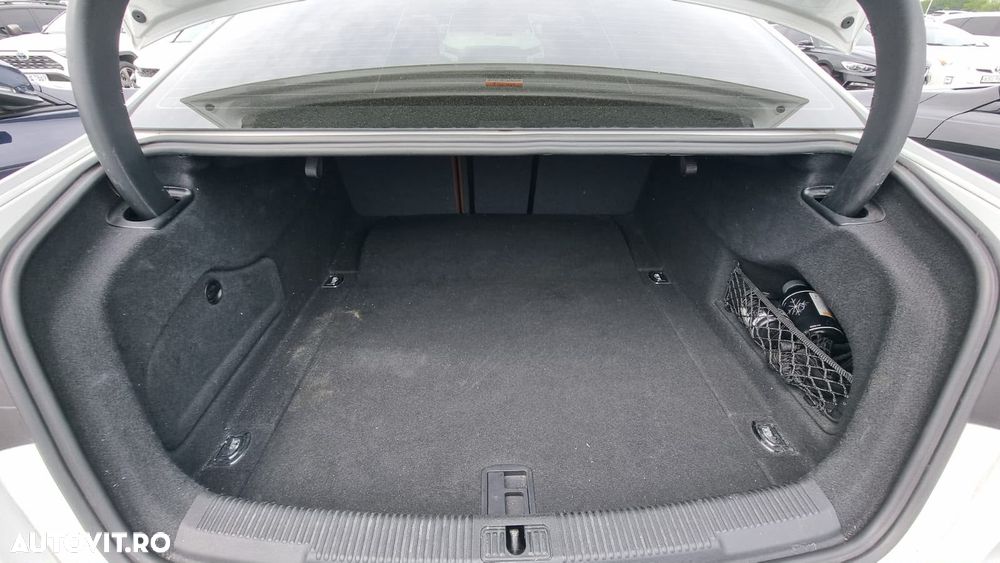 Audi A6 Limuzina 2.0 TDI Ultra S tronic - 12