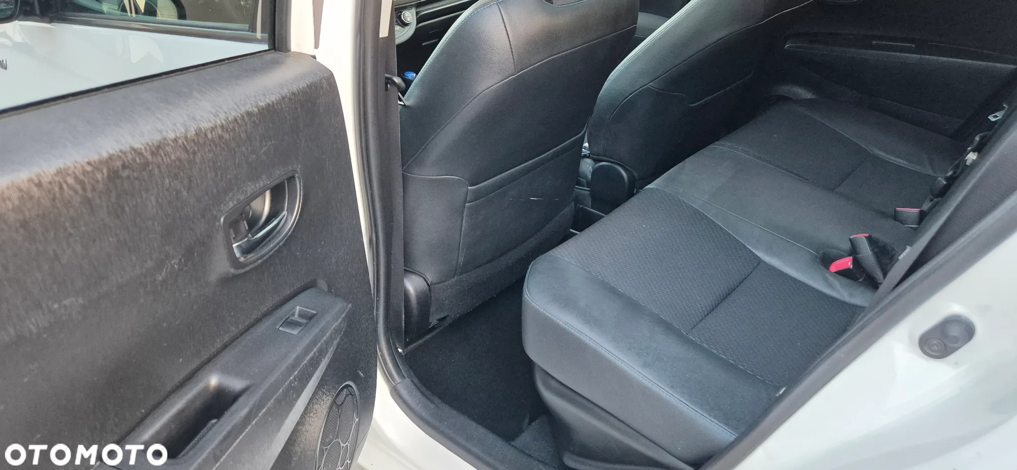 Toyota Yaris Hybrid 1.5 VVT-i Comfort - 13