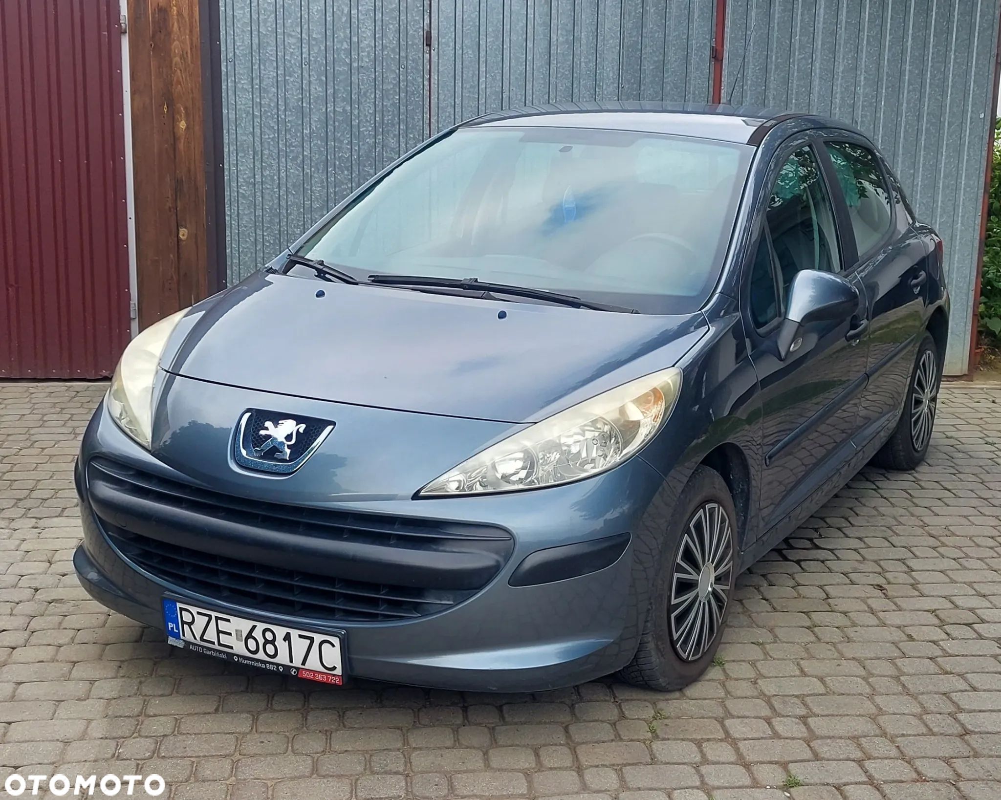 Peugeot 207 - 1