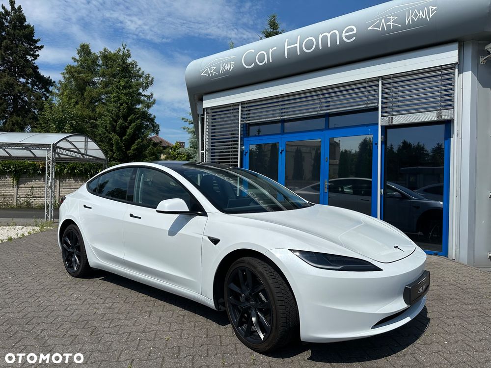 Tesla Model 3 - 3