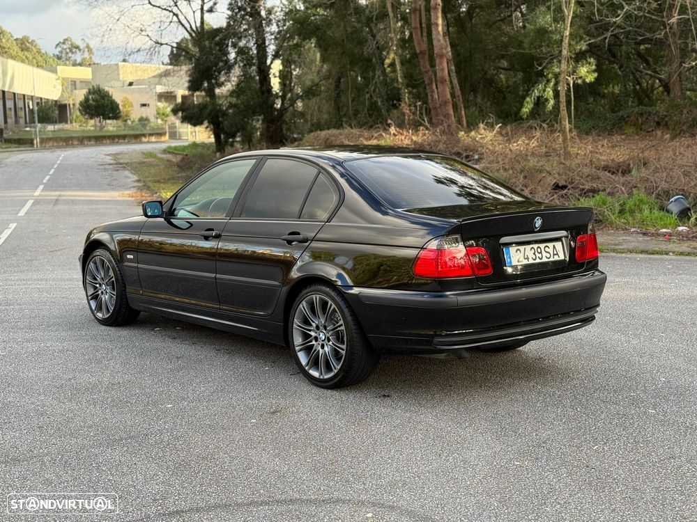 BMW 320 d Touring Séc.XXI - 4