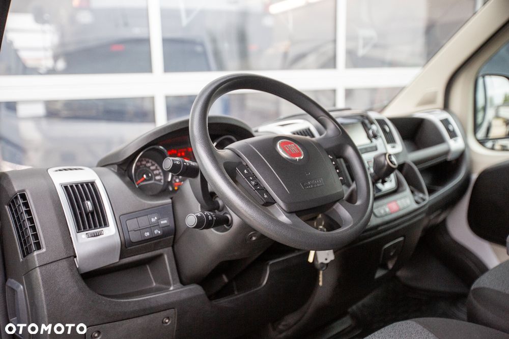 Fiat Ducato 2.3 L2H2 *ŚREDNI* Professional - 9