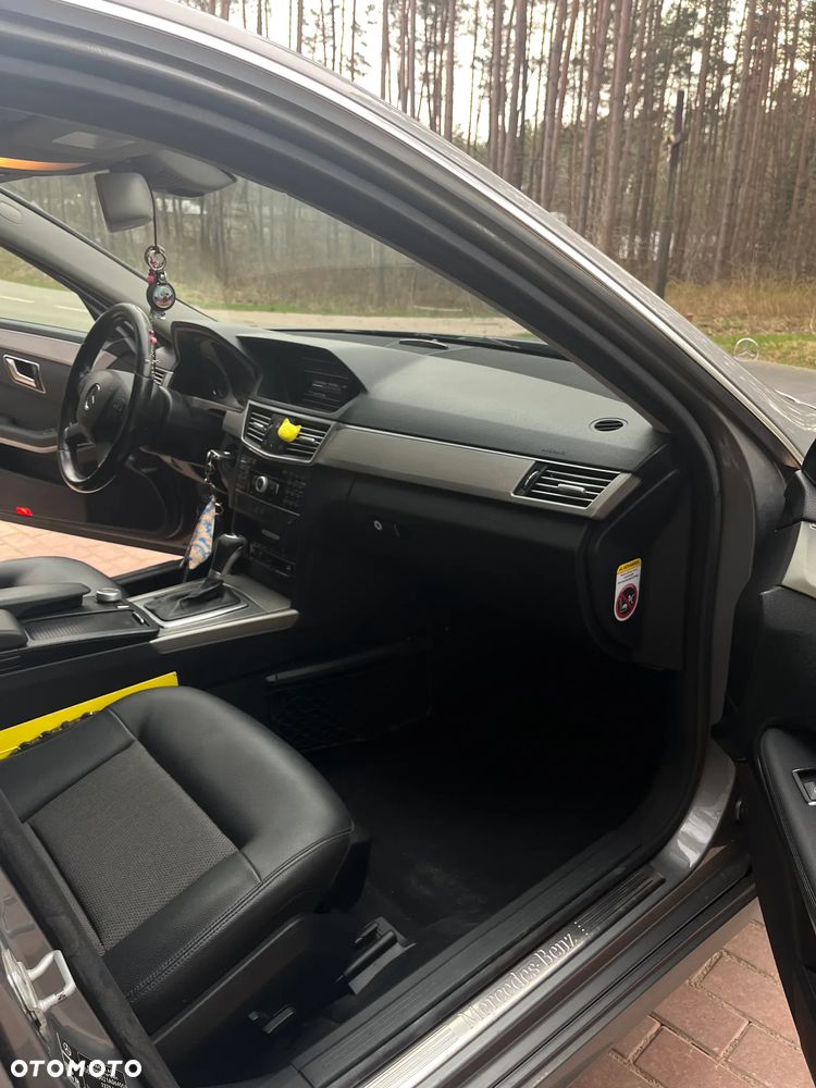 Mercedes-Benz Klasa E - 9