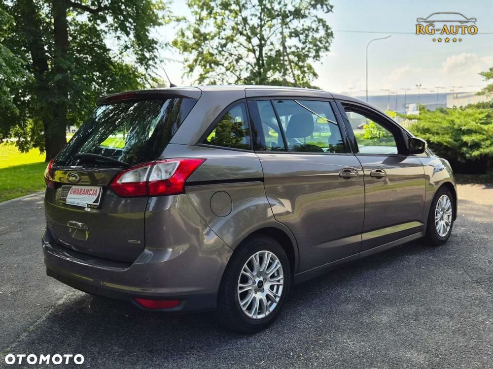 Ford Grand C-MAX - 10
