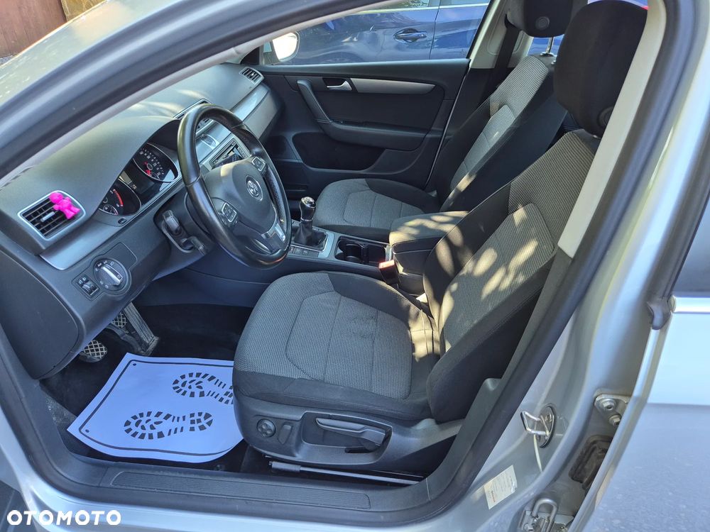 Volkswagen Passat 2.0 TDI Highline - 9