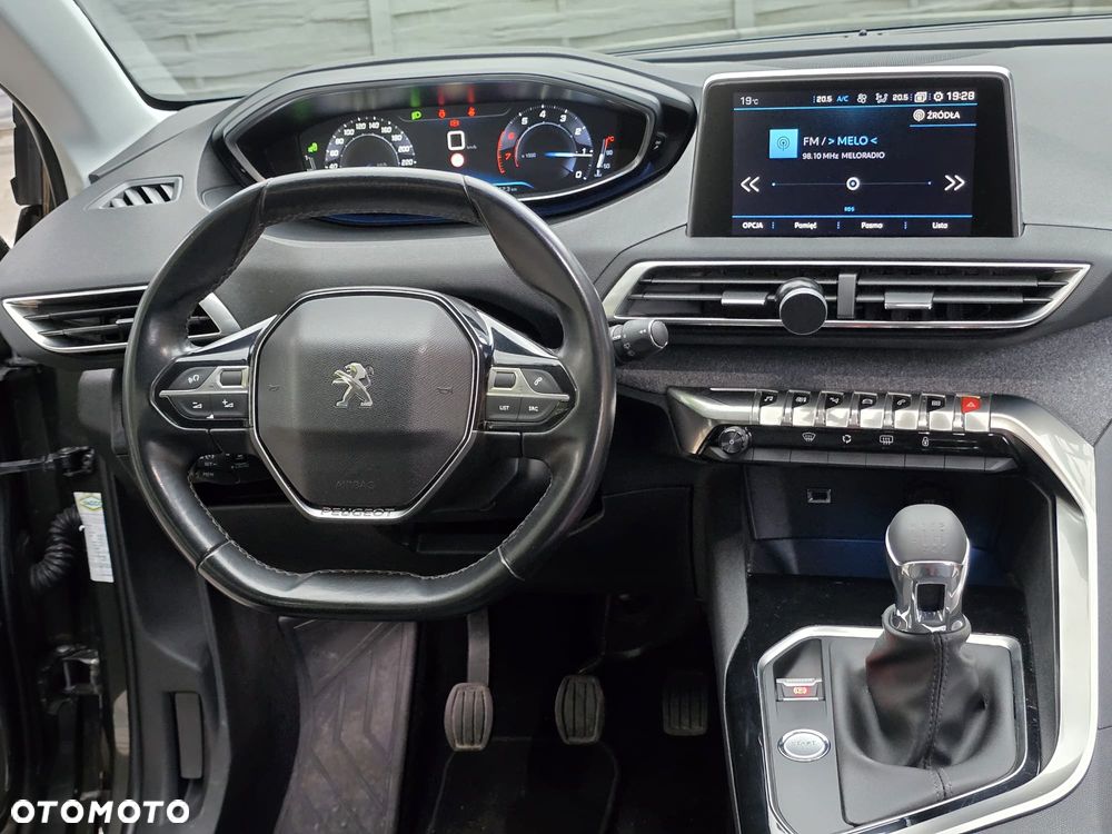 Peugeot 3008 1.2 PureTech Allure - 23