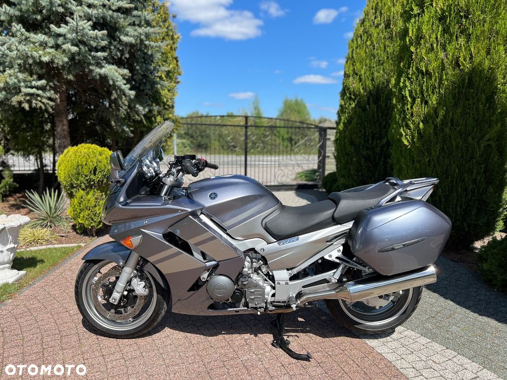 Yamaha FJR - 26