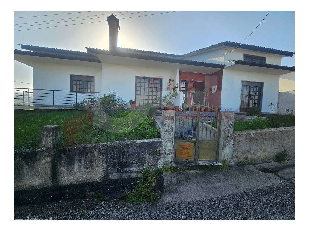 Moradia T3+T2 com garagem e jardim. - Grande imagem: 4/46