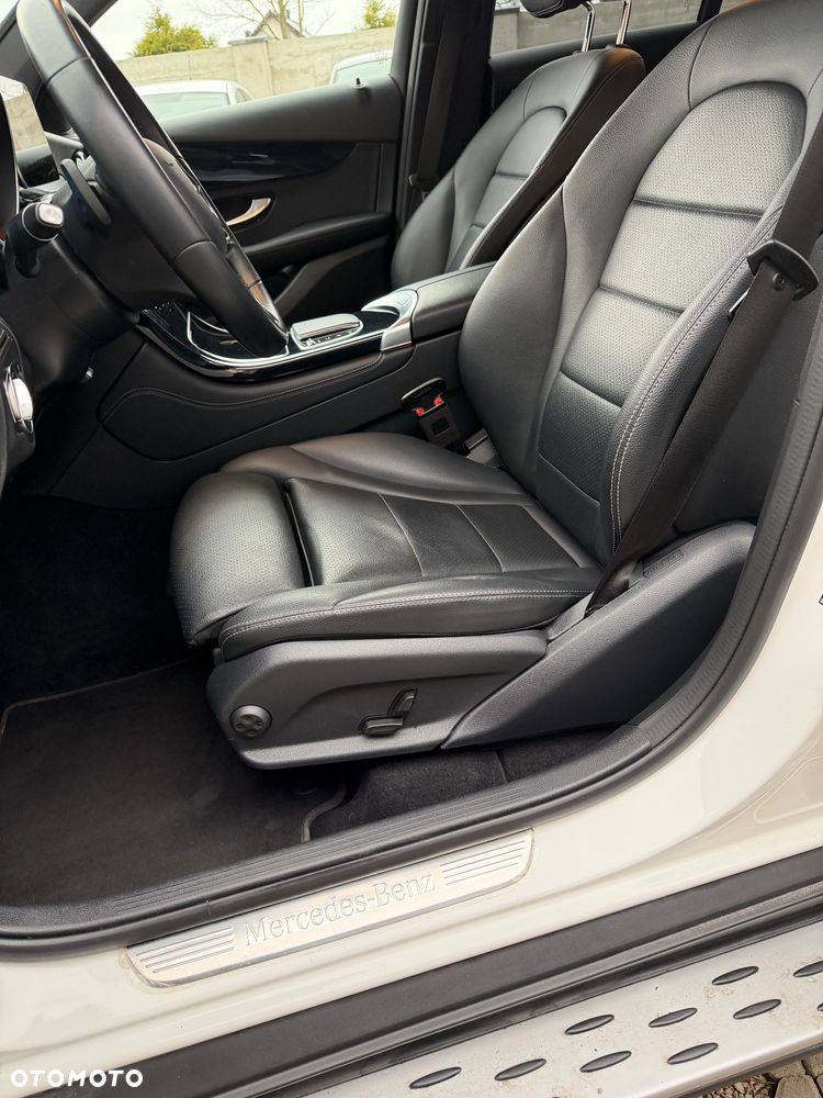 Mercedes-Benz GLC 300 d 4Matic 9G-TRONIC - 10