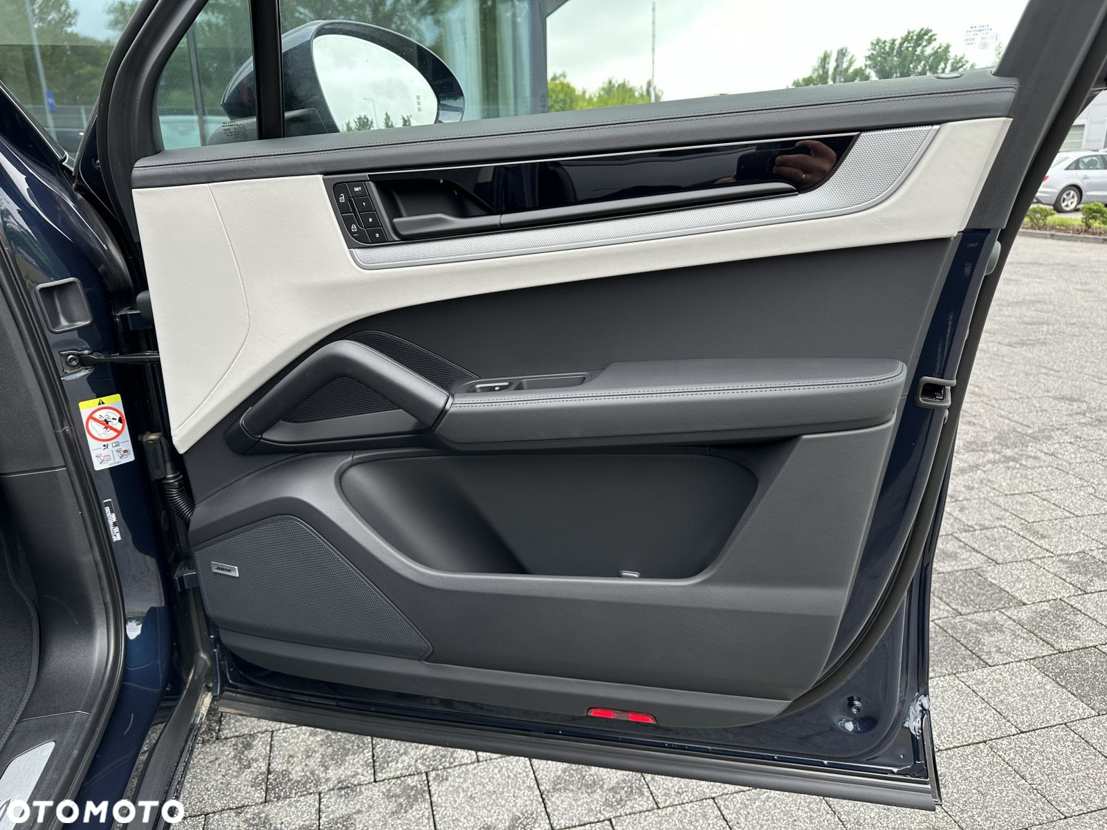 Porsche Cayenne - 21