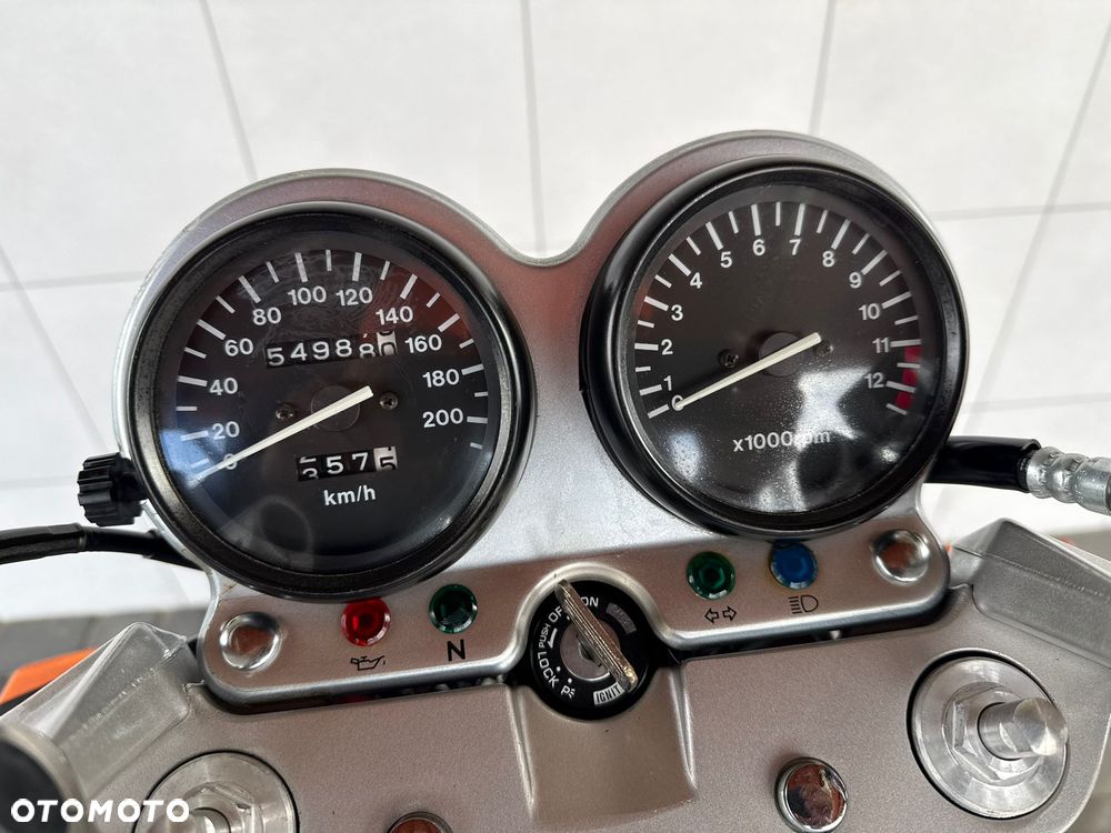 Suzuki GS - 9