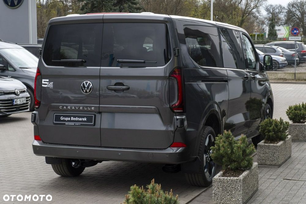 Volkswagen Caravelle - 9