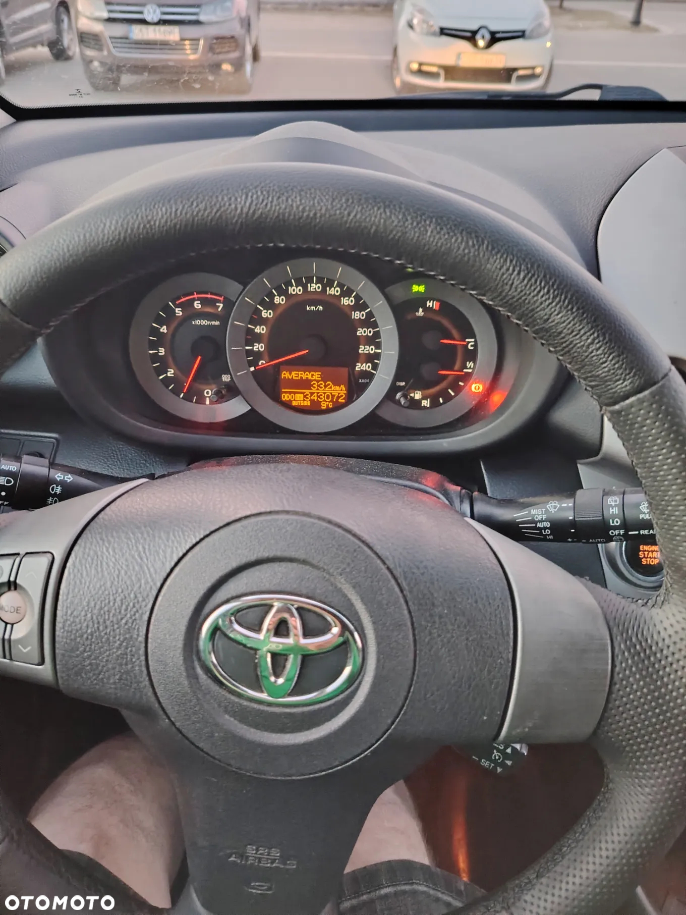 Toyota RAV4 - 10