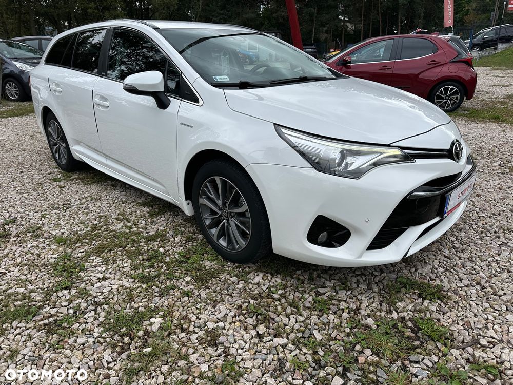 Toyota Avensis 1.8 Selection - 9