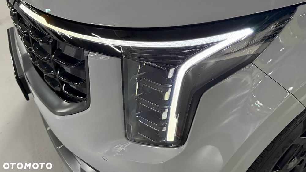 Kia Carnival - 11