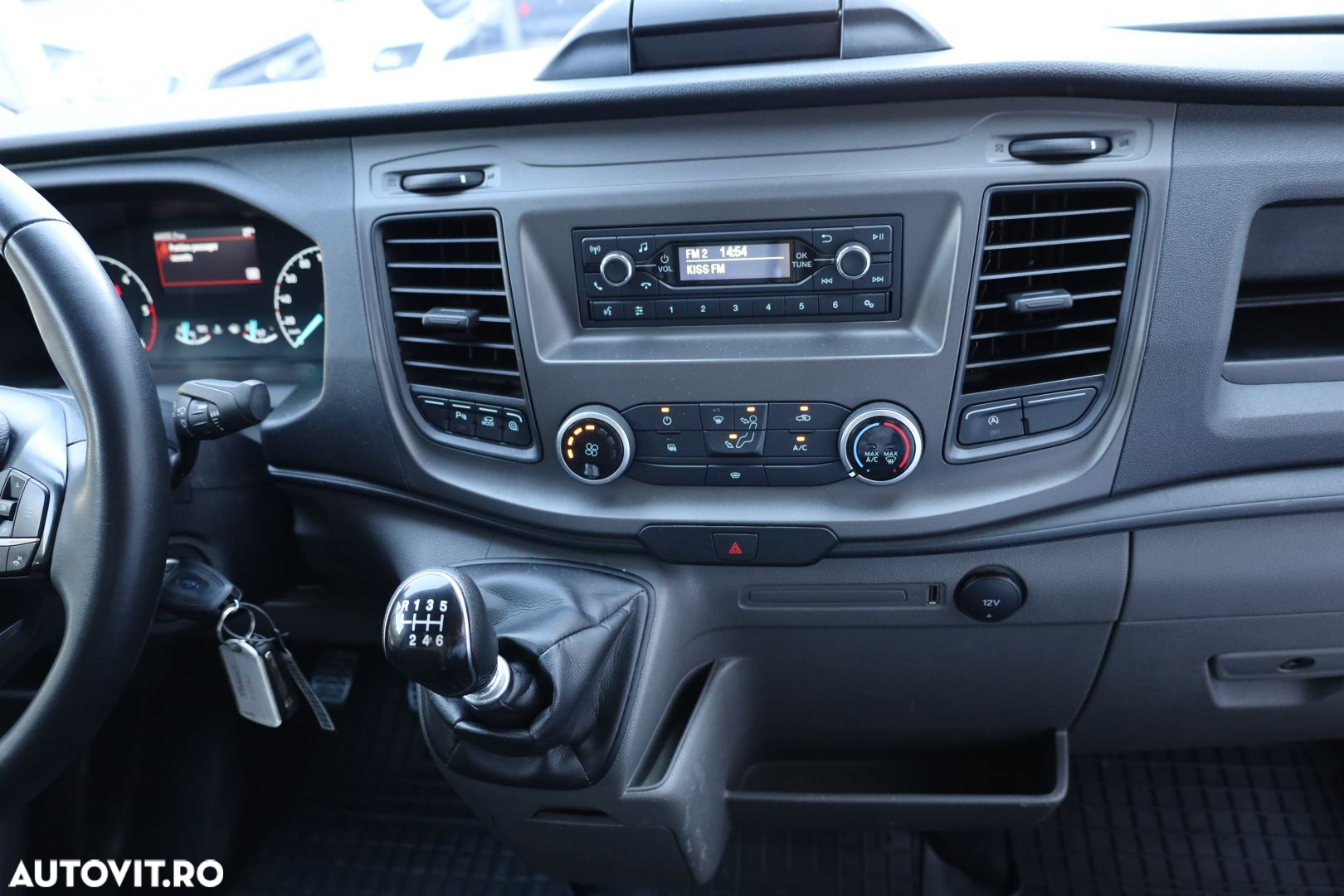 Ford Transit L2H2 2.0D 130CP - 16