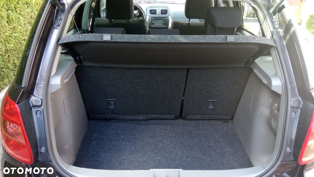 Suzuki SX4 Classic 1.6 VVT 4x2 Comfort - 16