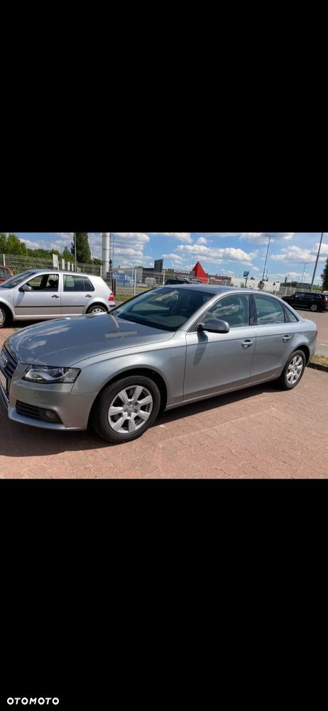 Audi A4 Limousine - 1