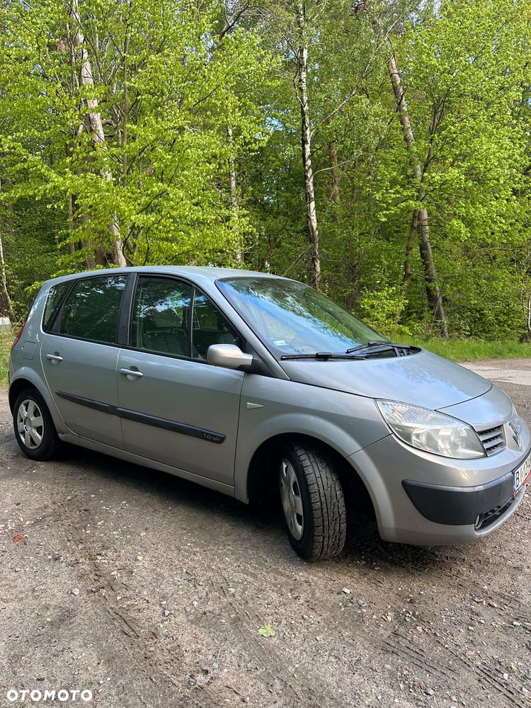 Renault Scenic 1.6 Confort Privilege - 4
