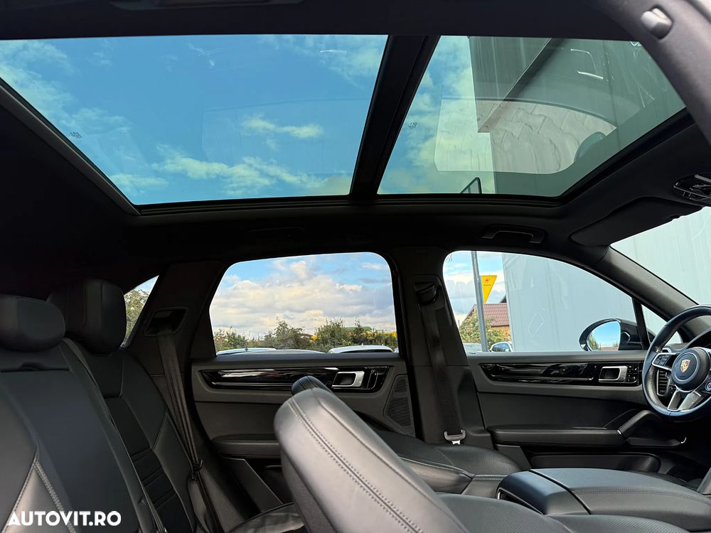 Porsche Cayenne S Tiptronic S Platinum Edition - 30
