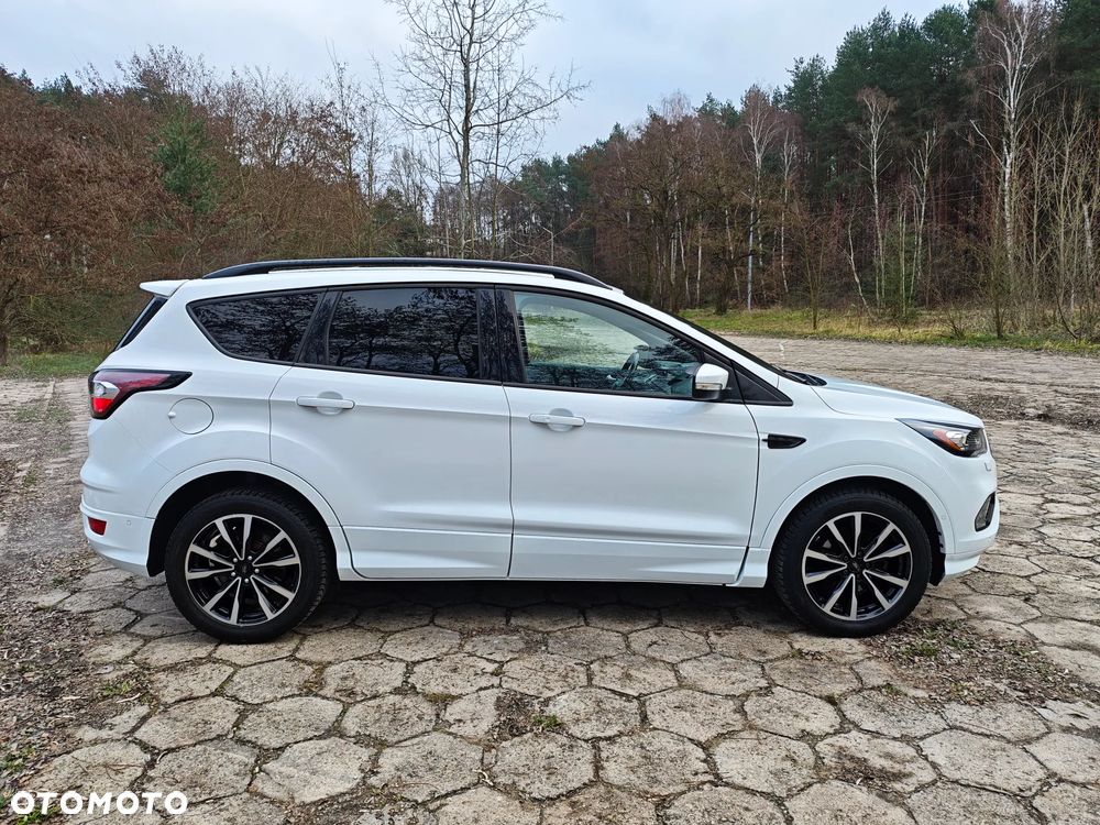 Ford Kuga 1.5 EcoBoost 2x4 ST-Line - 13