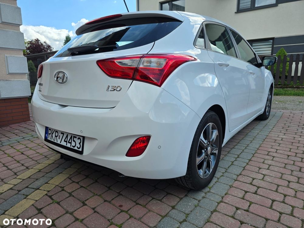 Hyundai i30 blue 1.6 GDI YES Gold - 14