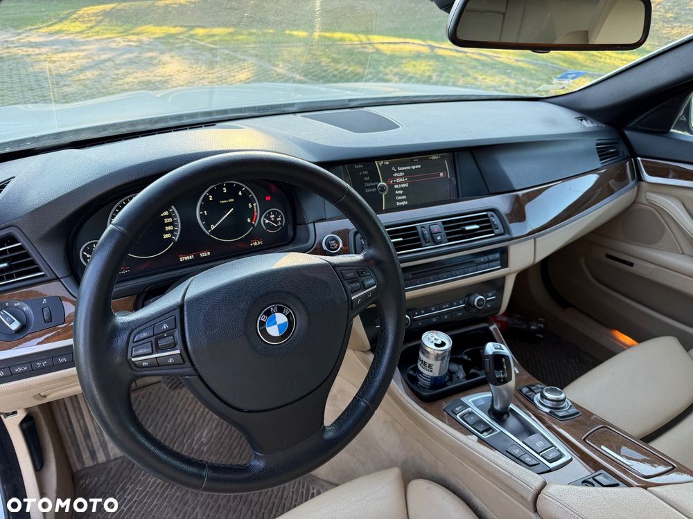 BMW Seria 5 530d xDrive Modern Line - 14