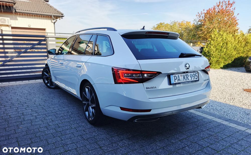 Skoda Superb 2.0 TDI DSG Sportline - 15