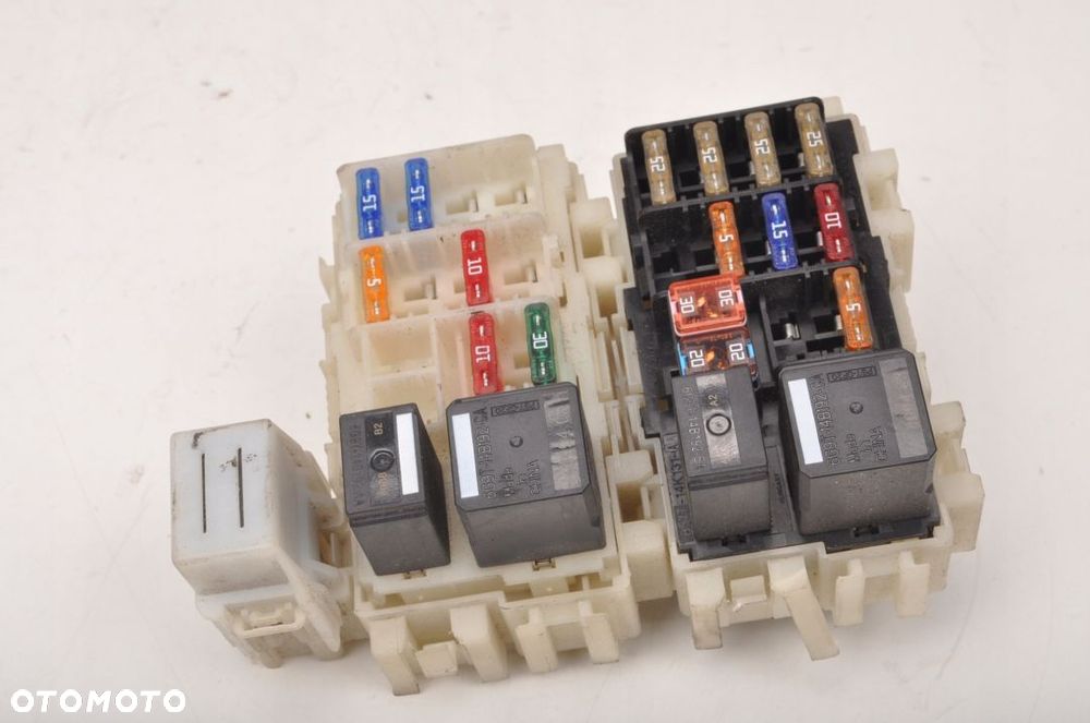 DISCOVERY SKRZYNKA BEZPIECZNIKÓW BS7T-14K131-AA