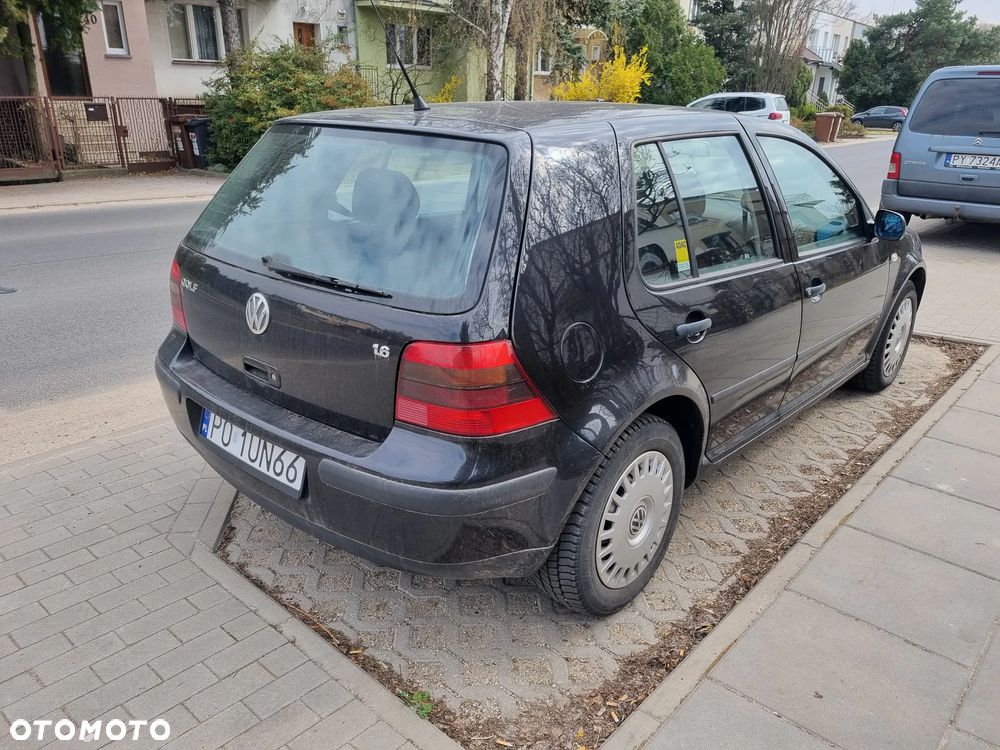 Volkswagen Golf 1.6 Comfortline - 6
