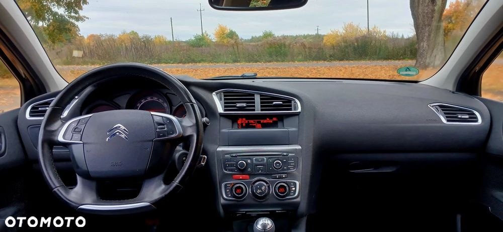 Citroën C4 e-HDi 115 Exclusive - 10