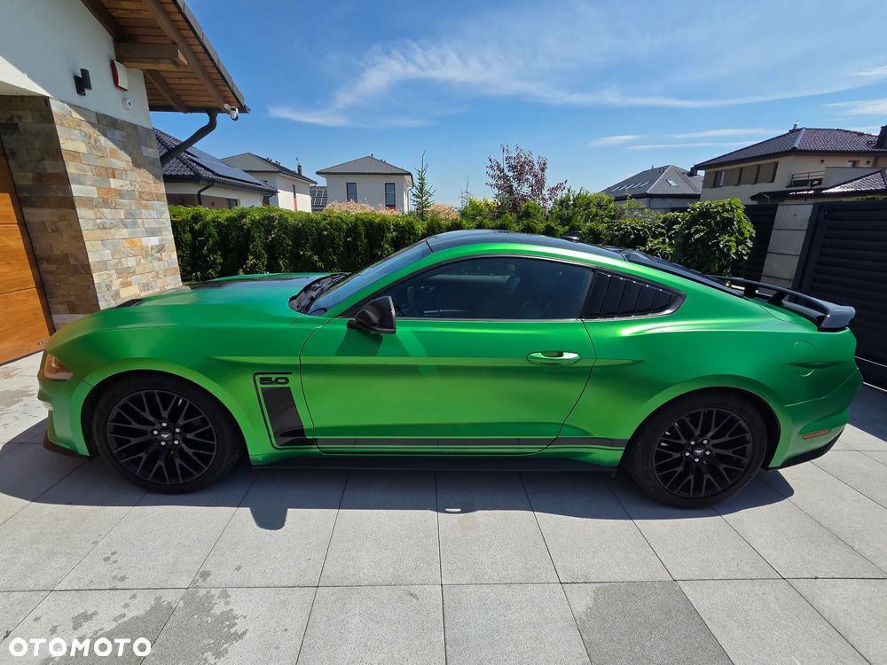 Ford Mustang - 8