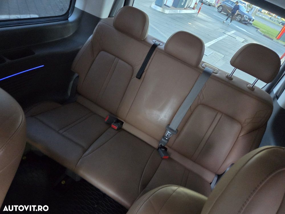 Hyundai Staria 2.2 CRDi Allrad Signature - 3