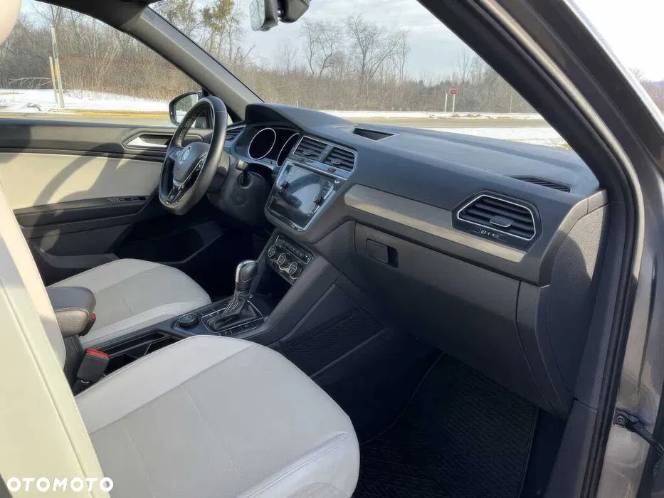 Volkswagen Tiguan - 8