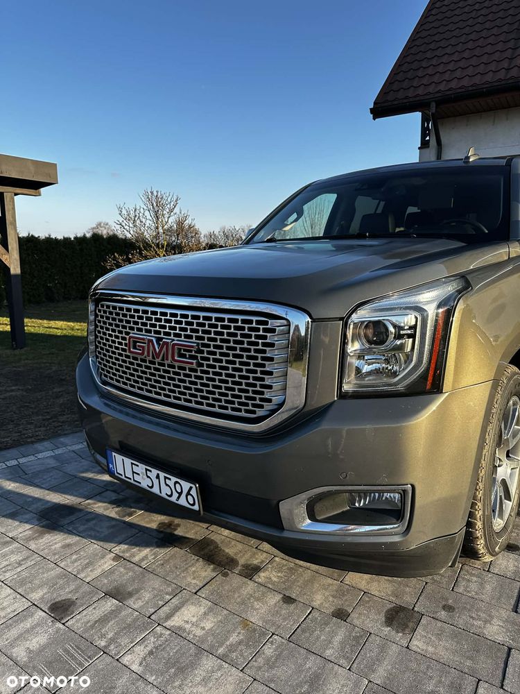 GMC Yukon - 28
