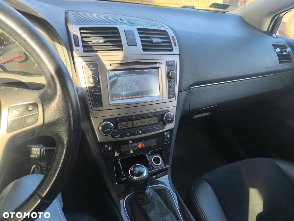 Toyota Avensis - 9