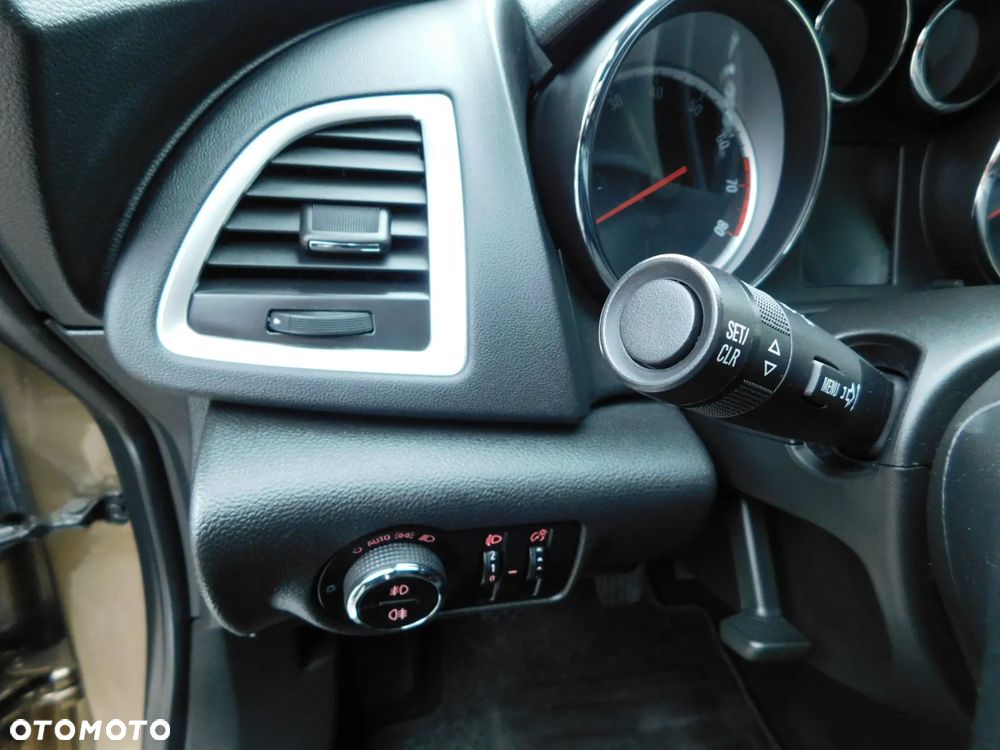 Opel Astra 1.4 Turbo Cosmo - 20