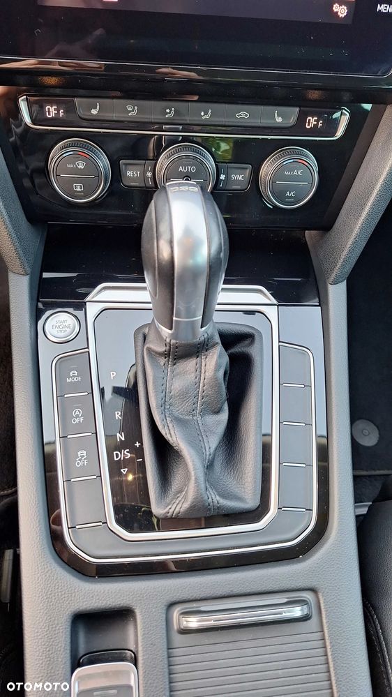 Volkswagen Passat - 26