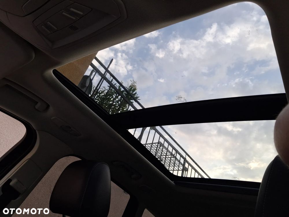 Ford Kuga - 12
