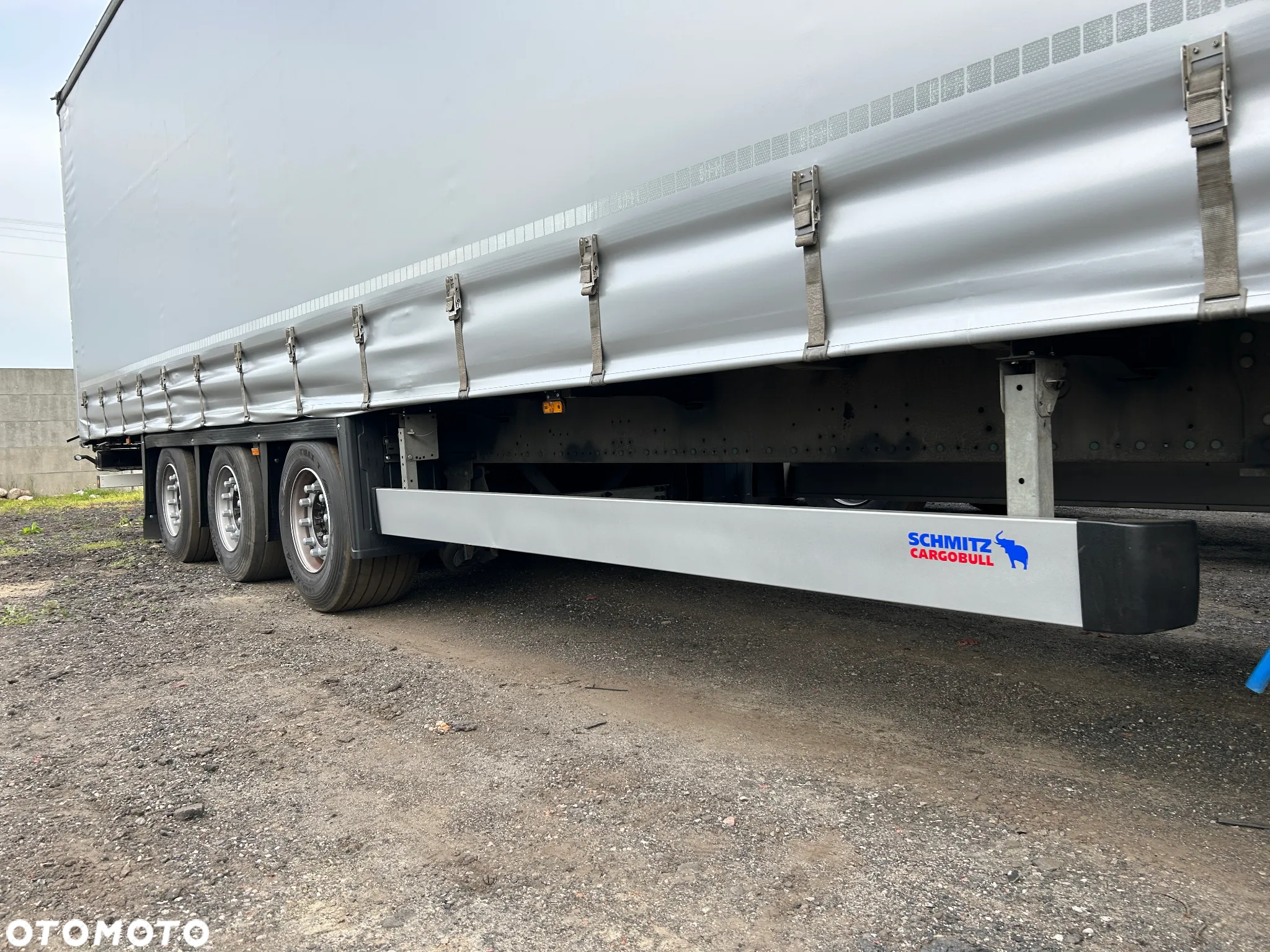 Schmitz Cargobull Mega os podnoszona - 7