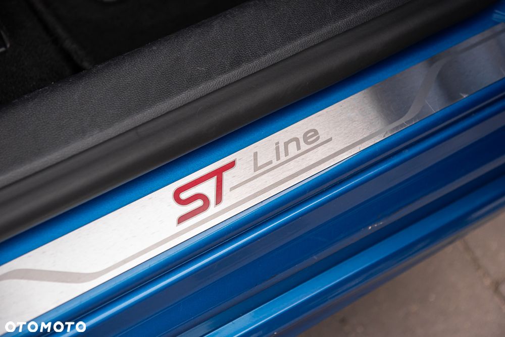 Ford Focus 1.5 EcoBlue Start-Stopp-System ST-LINE - 37